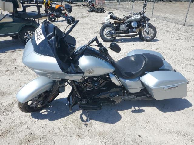  HARLEY-DAVIDSON FL 2023 Серебристый