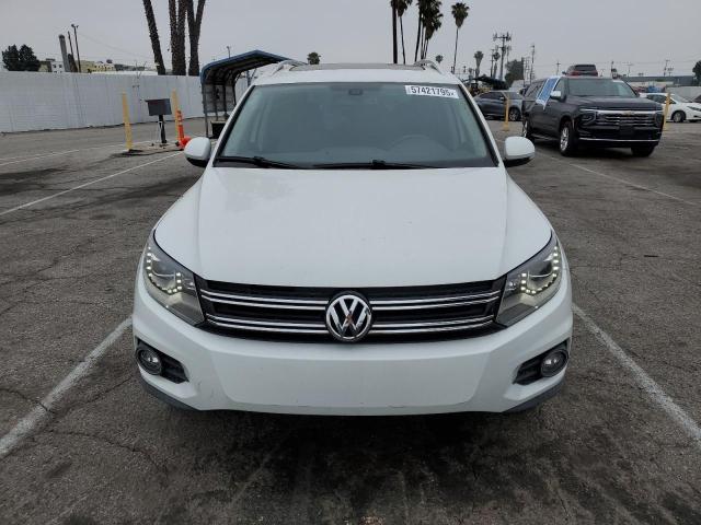  VOLKSWAGEN TIGUAN 2016 Белый