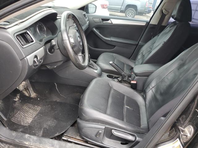 Sedans VOLKSWAGEN JETTA 2013 Czarny