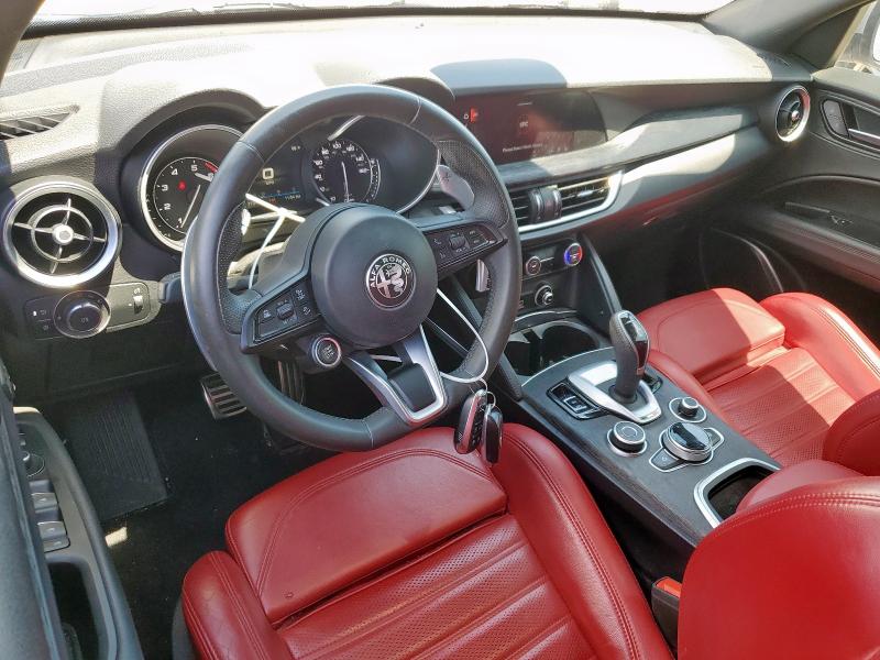  ALFA ROMEO STELVIO 2022 Srebrny