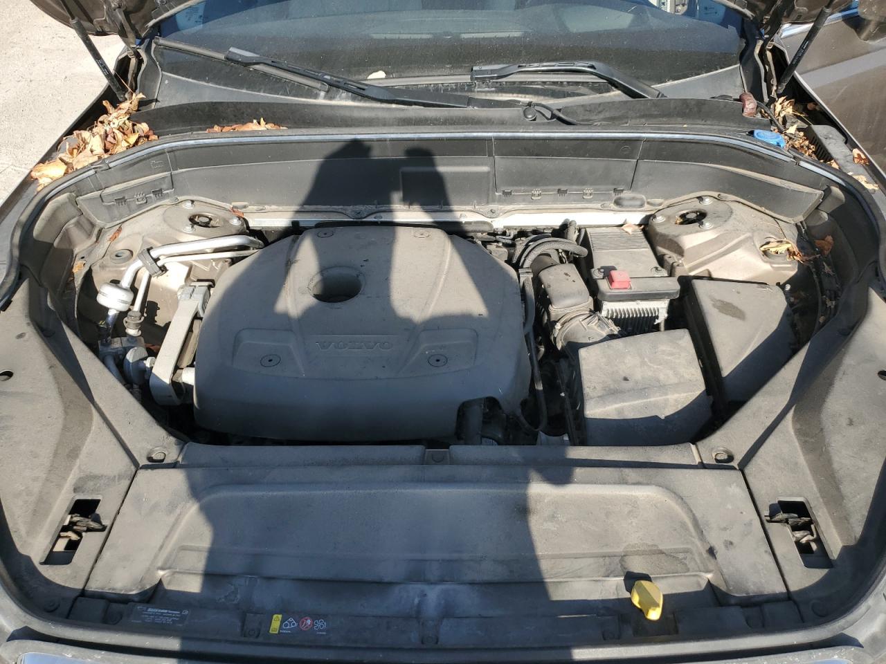 2016 Volvo Xc90 T6 VIN: YV4A22PK0G1070827 Lot: 56621275