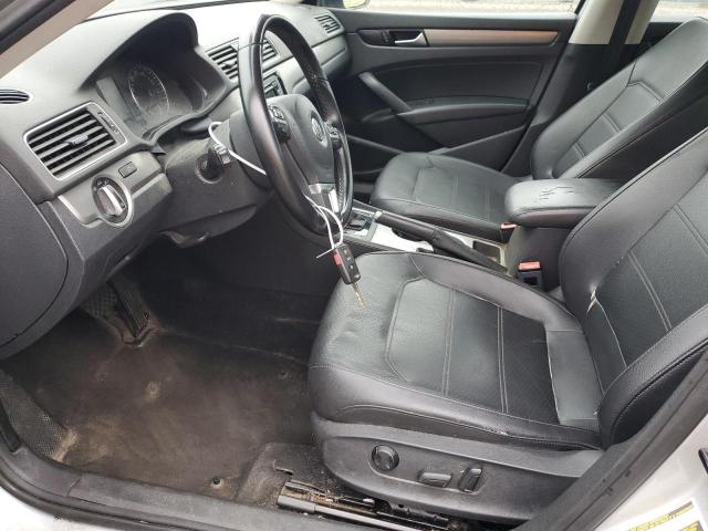 Sedans VOLKSWAGEN PASSAT 2014 Silver