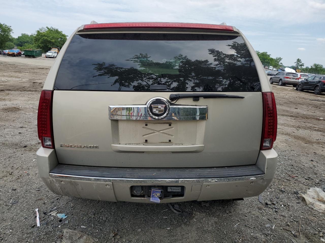 2007 Cadillac Escalade Luxury VIN: 1GYFK63827R171664 Lot: 58852375