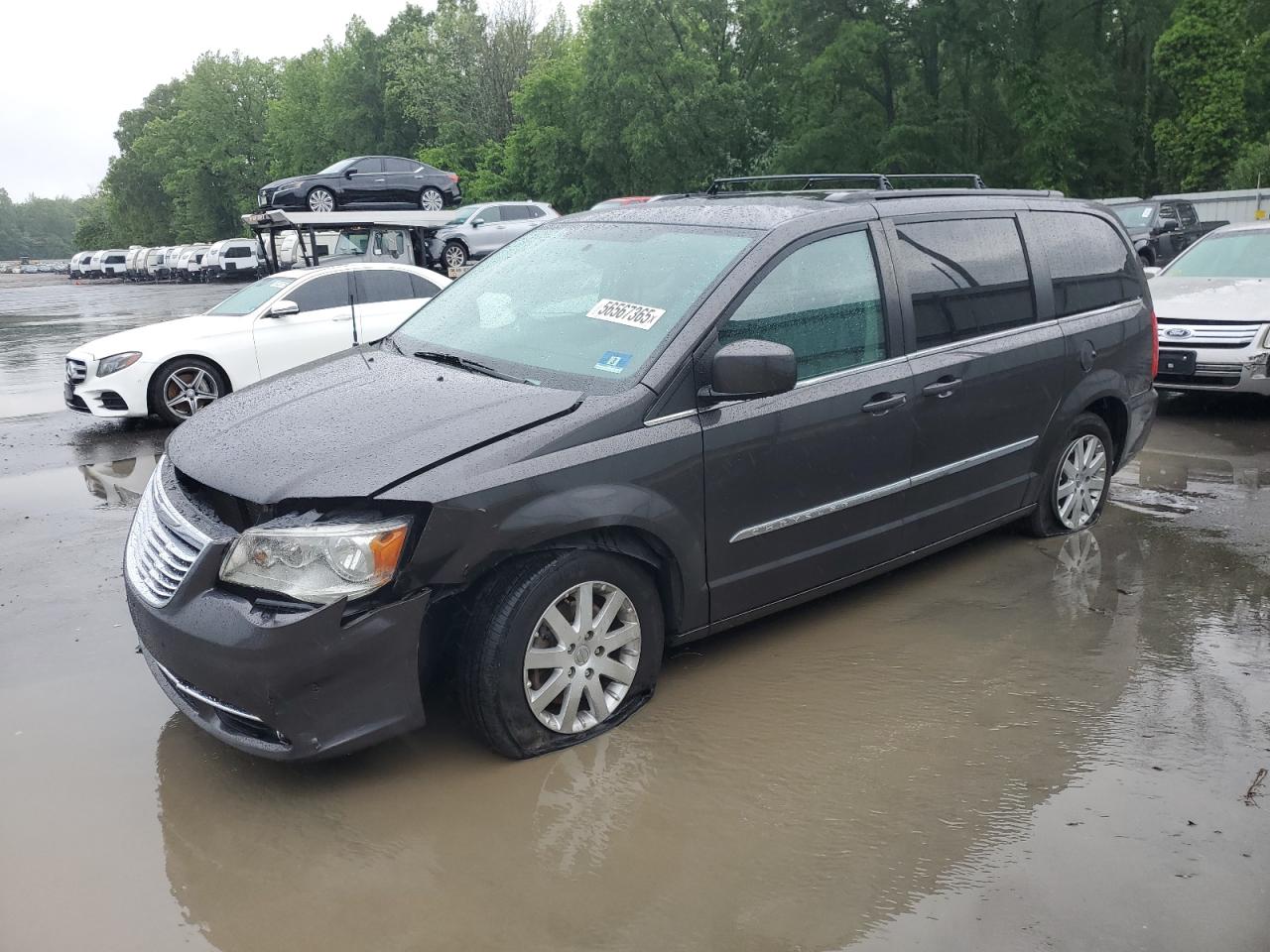 Glassboro, NJ에서 판매 중인 2015 Chrysler Town & Country Touring - Front End