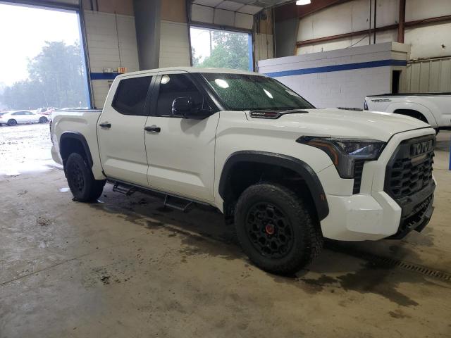  TOYOTA TUNDRA 2024 Biały
