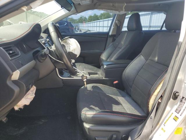 Седани TOYOTA CAMRY 2017 Сріблястий