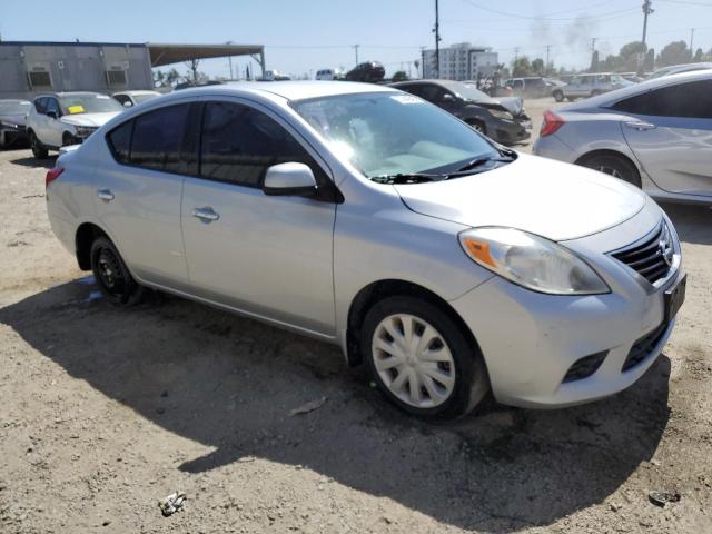  NISSAN VERSA 2014 Srebrny
