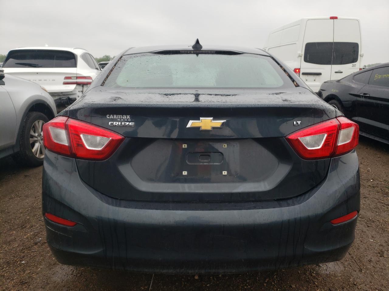 2018 Chevrolet Cruze Lt VIN: 1G1BE5SM3J7110419 Lot: 57057875