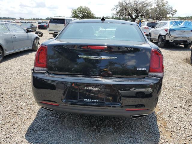  CHRYSLER 300 2018 Czarny