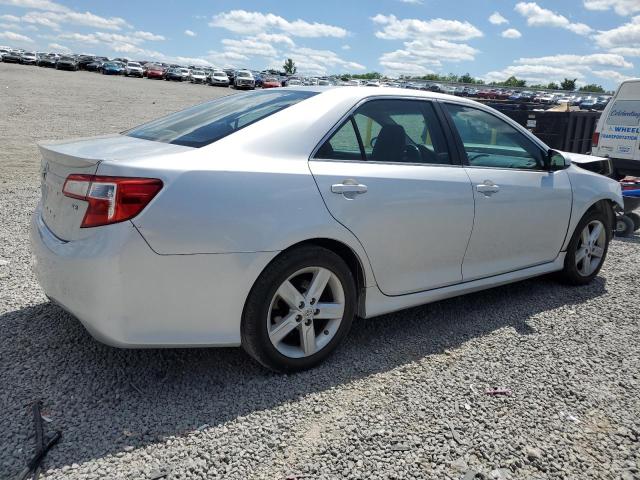  TOYOTA CAMRY 2013 Серебристый