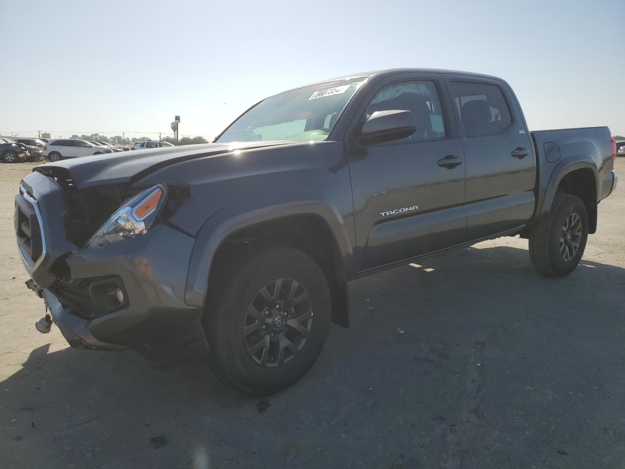 2020 Toyota Tacoma Double Cab იყიდება Fresno-ში, CA - Front End