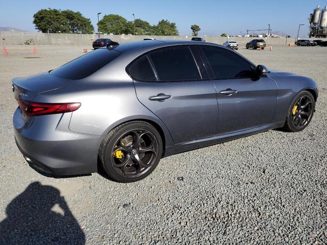  ALFA ROMEO GIULIA 2018 Szary
