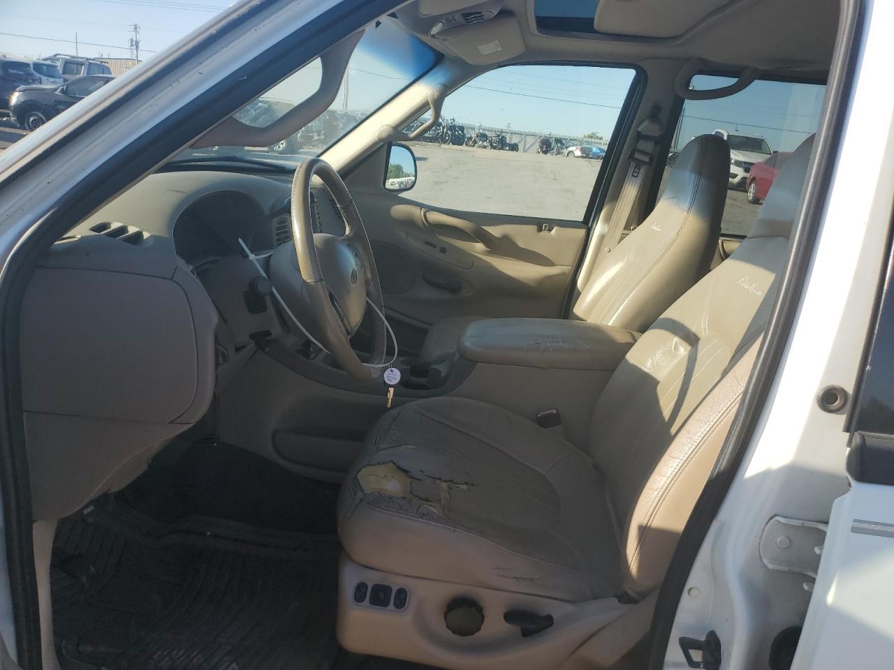 2000 Ford Expedition Eddie Bauer VIN: 1FMRU1760YLB37442 Lot: 56317785