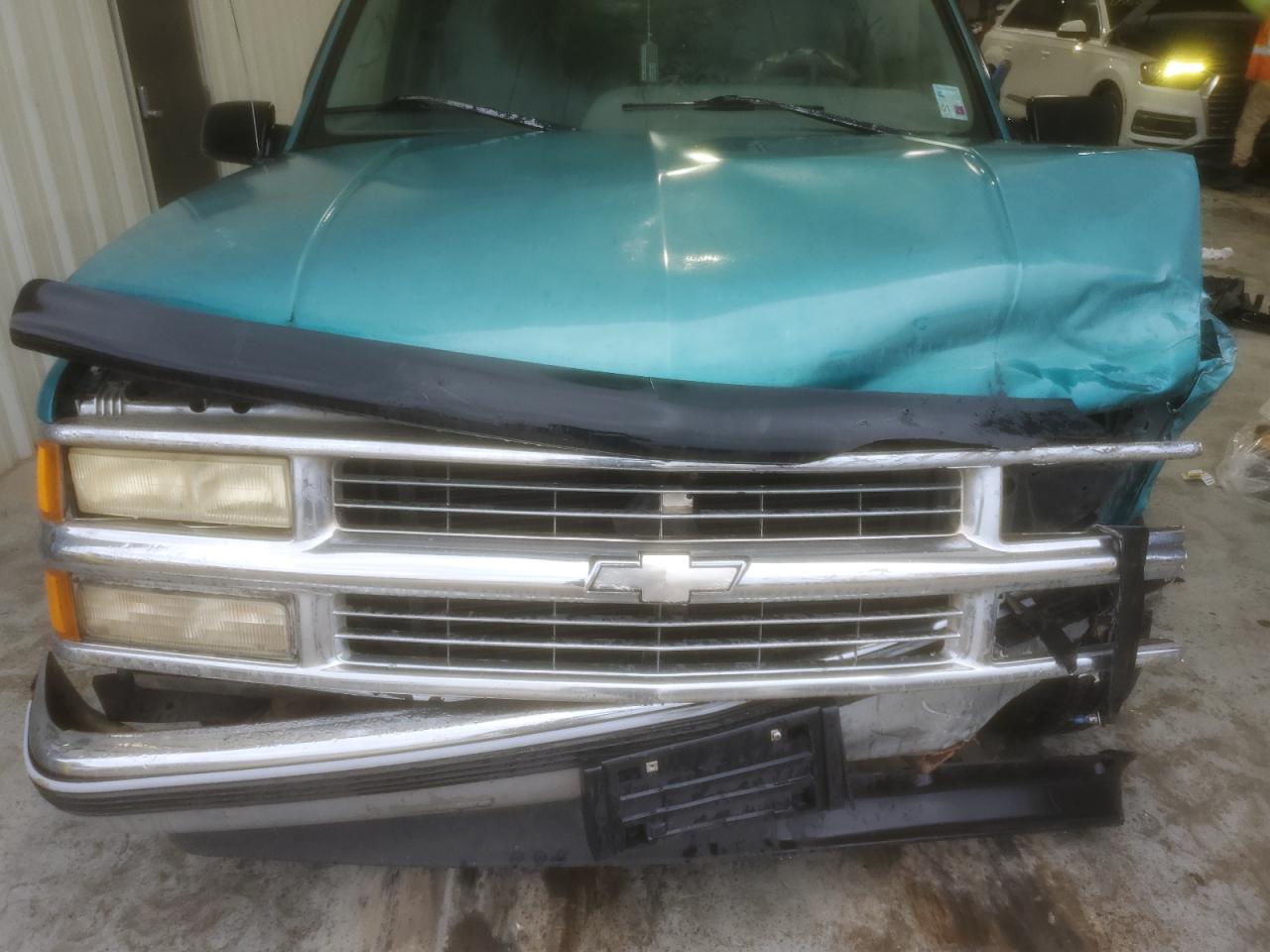1996 Chevrolet Gmt-400 C1500 VIN: 2GCEC19MXT1140977 Lot: 55239805