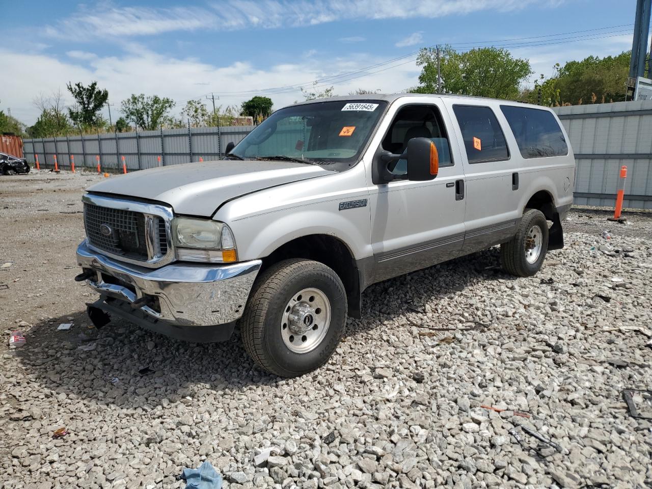 2004 Ford Excursion Xlt for Sale in Chicago Heights, IL - Front End