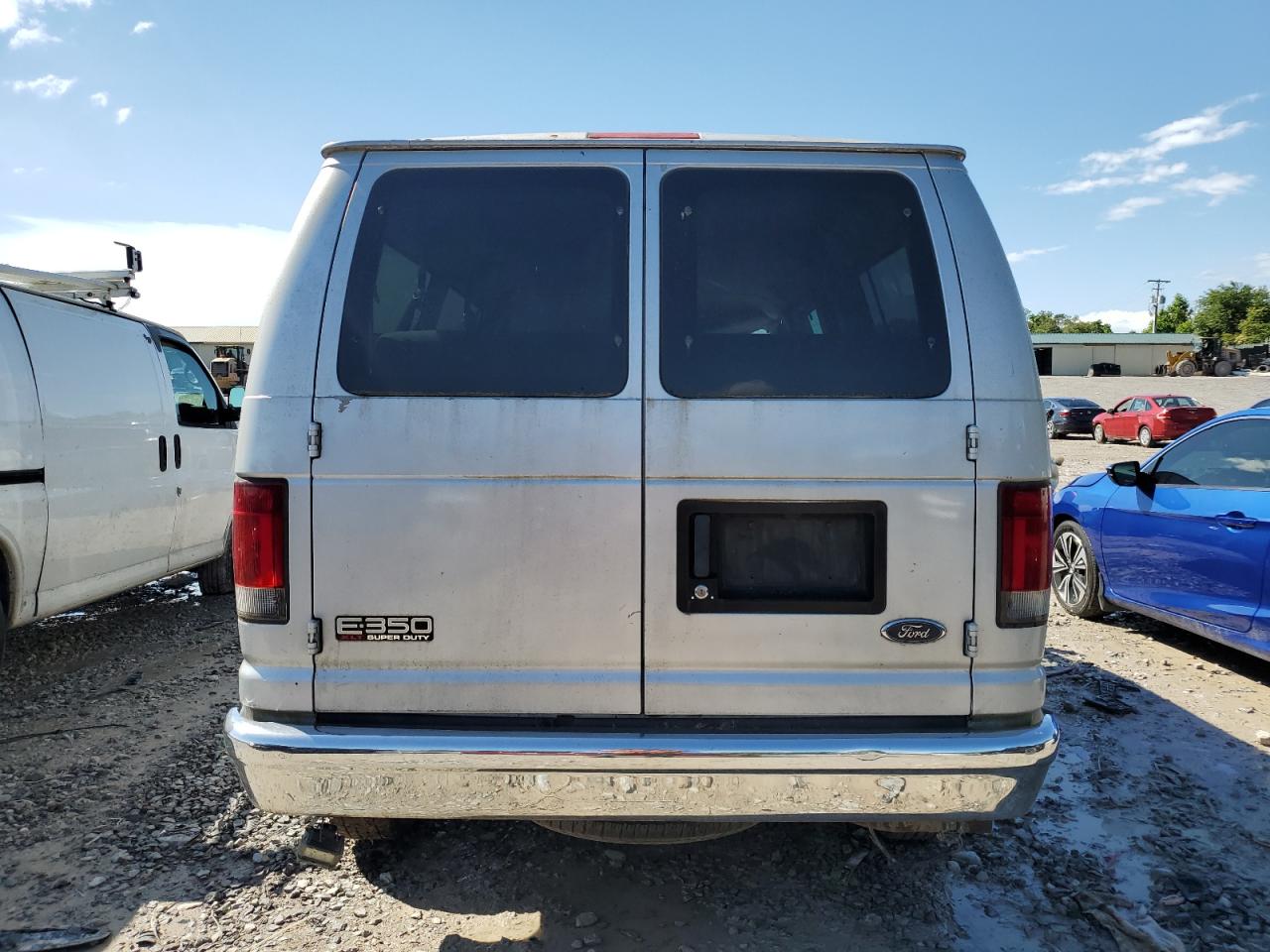 2005 Ford Econoline E350 Super Duty Wagon VIN: 1FBNE31L55HB00254 Lot: 56571865