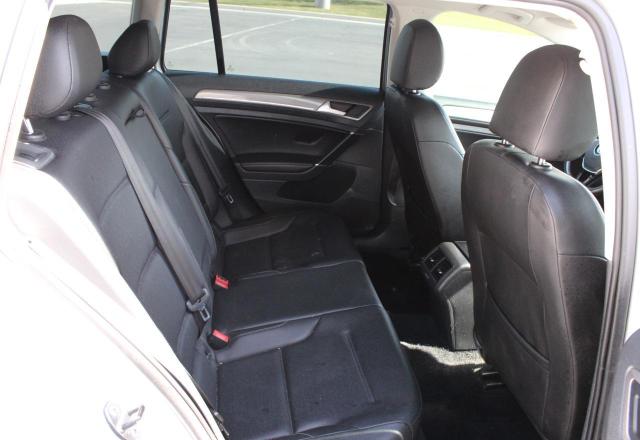  VOLKSWAGEN GOLF 2017 Srebrny