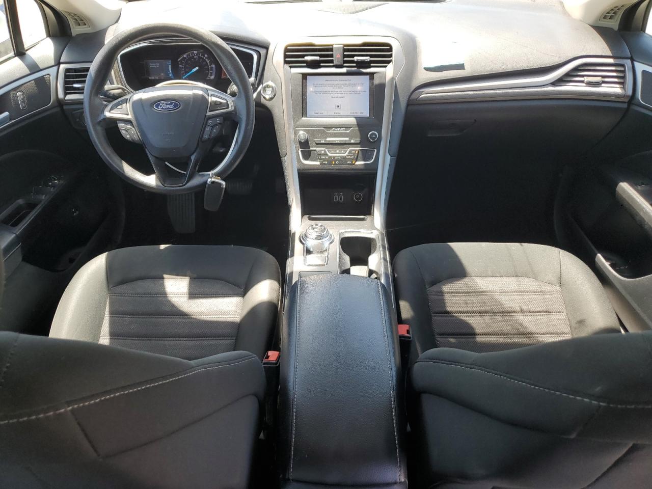 2019 Ford Fusion Se VIN: 3FA6P0LUXKR285125 Lot: 54032685