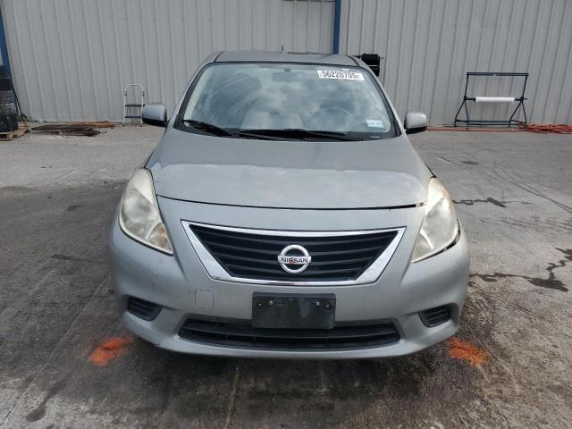  NISSAN VERSA 2012 Srebrny