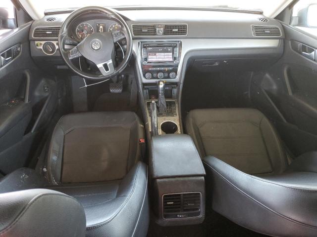 Sedans VOLKSWAGEN PASSAT 2014 Szary