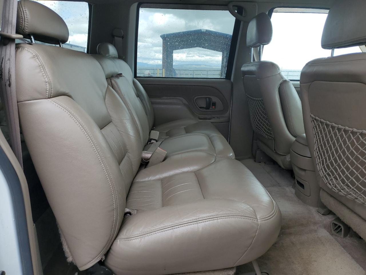 1996 Chevrolet Suburban K1500 VIN: 1GNFK16R5TJ316550 Lot: 56913175