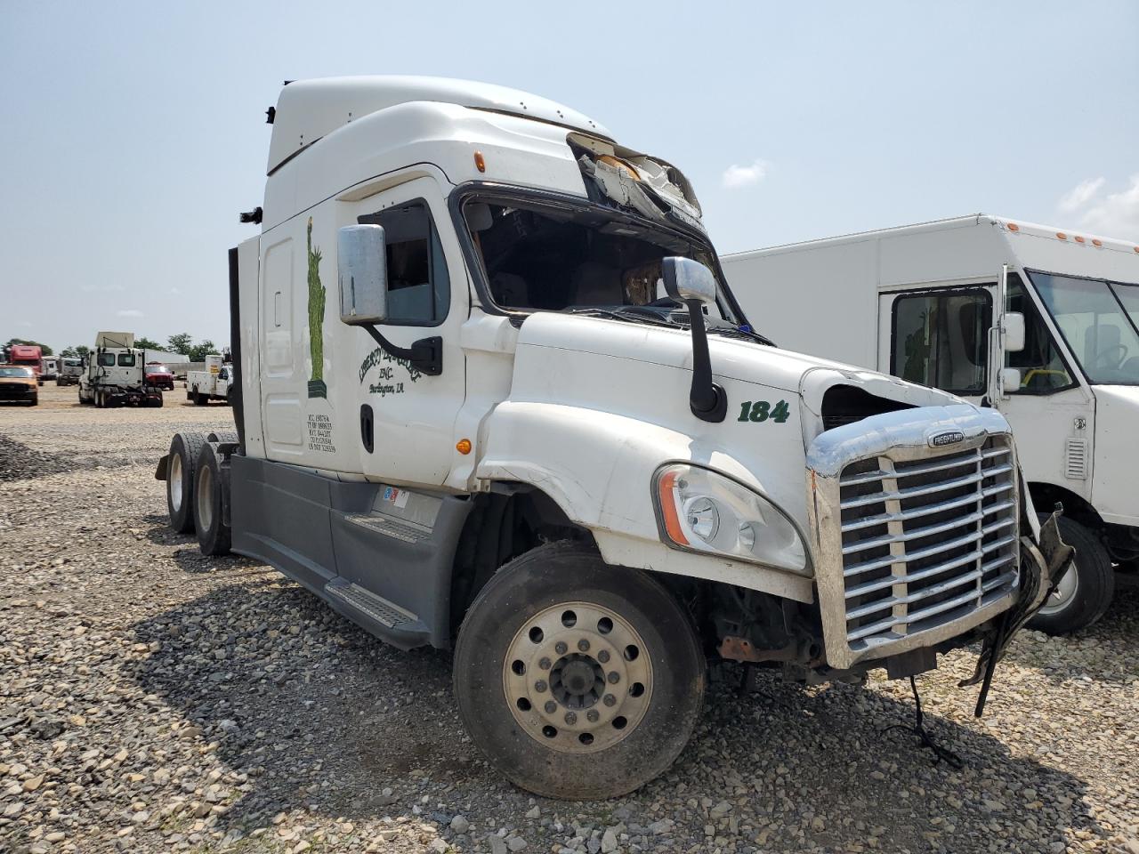 2015 Freightliner Cascadia 125 Semi Truck for Sale in Sikeston, MO - Rollover