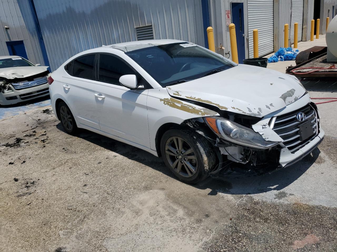 2018 Hyundai Elantra - Image 4