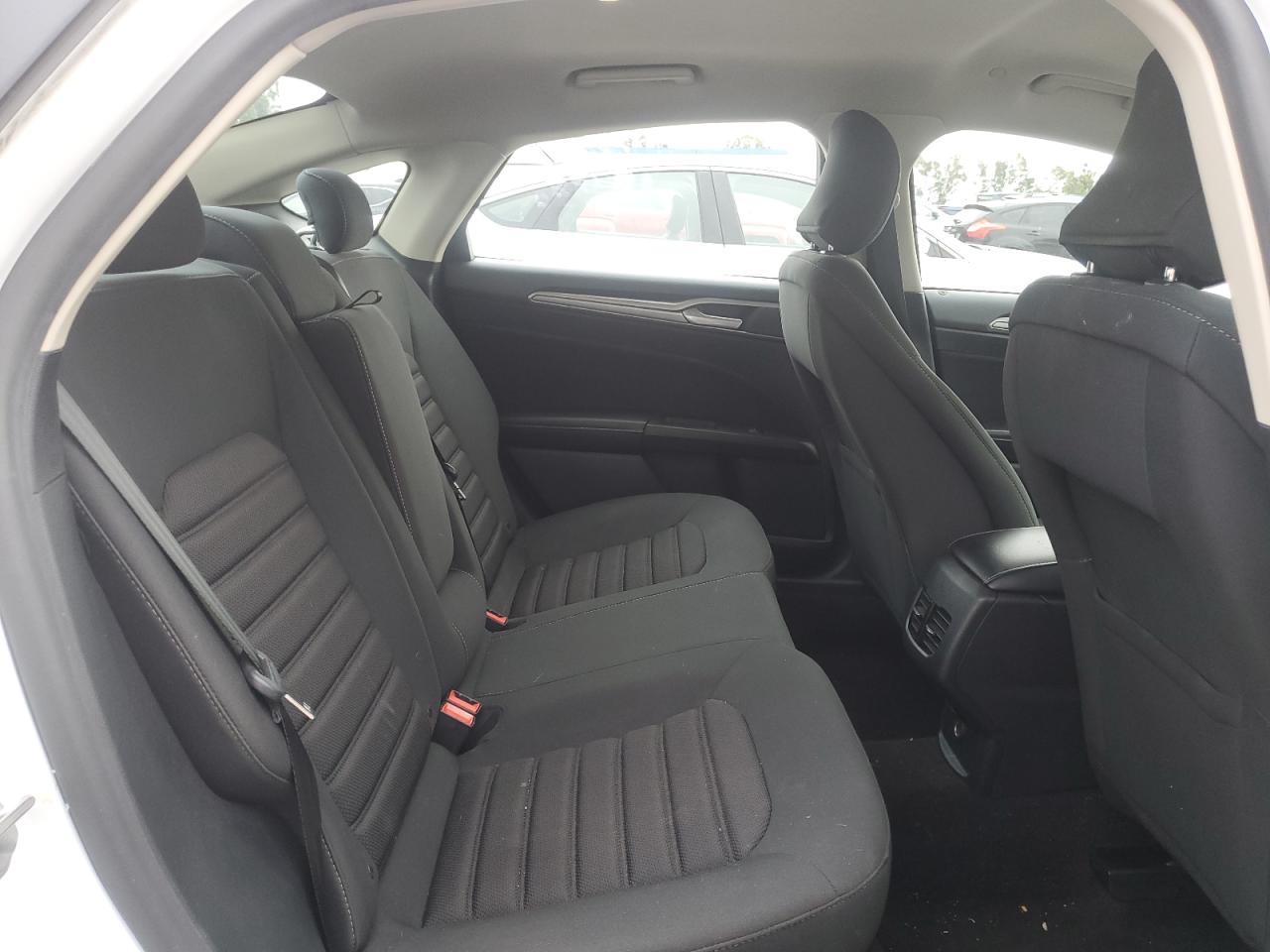 2019 Ford Fusion Se VIN: 3FA6P0LU0KR124881 Lot: 54042625