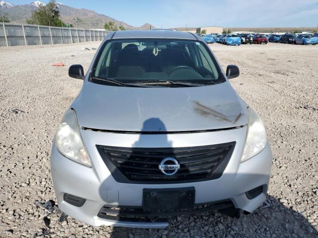 Седаны NISSAN VERSA 2013 Серебристый