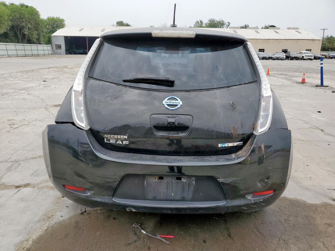 2015 Nissan Leaf S VIN: 1N4AZ0CP1FC310612 Lot: 57855325