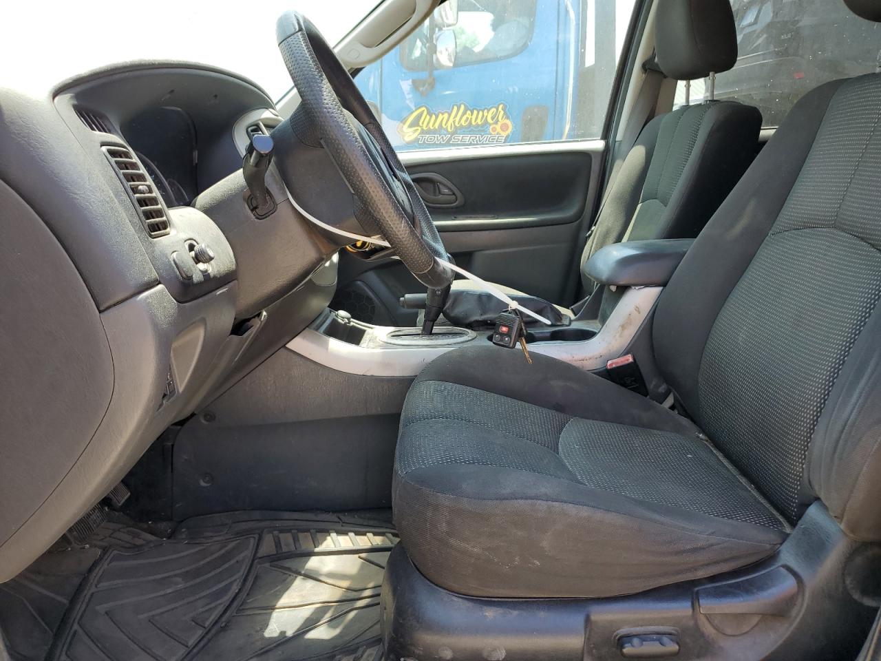 2005 Mazda Tribute S VIN: 4F2CZ04185KM28156 Lot: 57914645