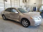 2009 Toyota Camry Base   იყიდება Columbia-ში, MO - Side