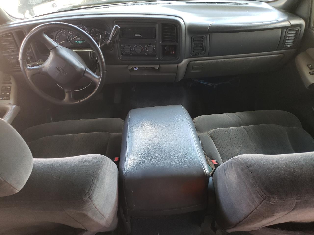 2002 Chevrolet Tahoe C1500 VIN: 1GNEC13V32J215385 Lot: 56666035