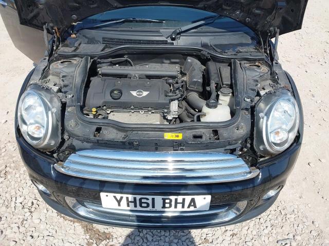 2011 MINI COOPER AUT