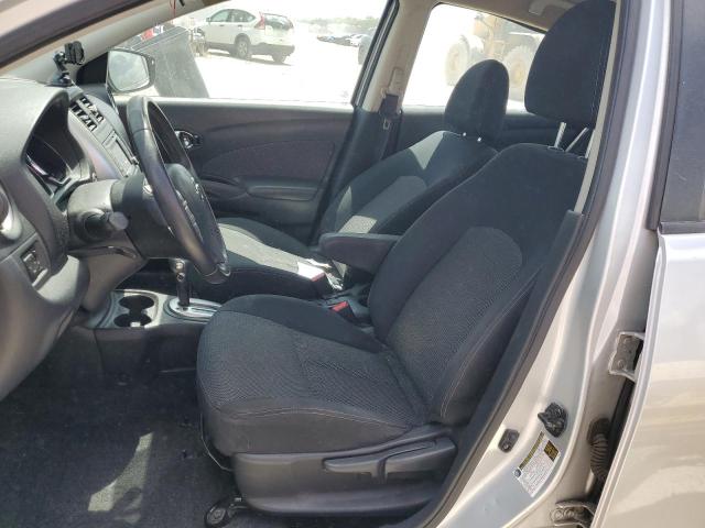  NISSAN VERSA 2016 Srebrny