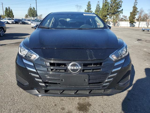  NISSAN VERSA 2023 Черный