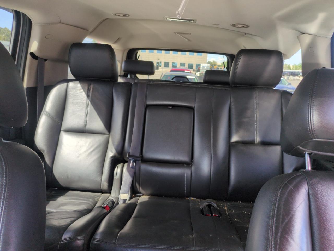 2011 Chevrolet Suburban K1500 Lt VIN: 1GNSKJE32BR306182 Lot: 57253975