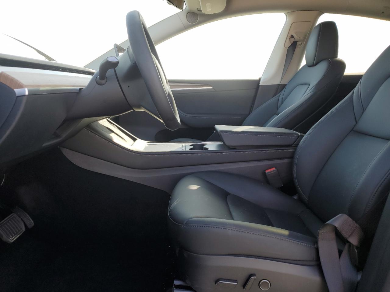 2025 Tesla Model Y VIN: 7SAYGAEE9SF264236 Lot: 57179185