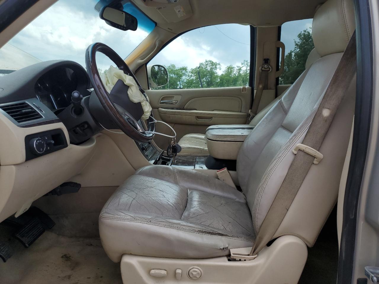 2007 Cadillac Escalade Luxury VIN: 1GYFK63827R171664 Lot: 58852375