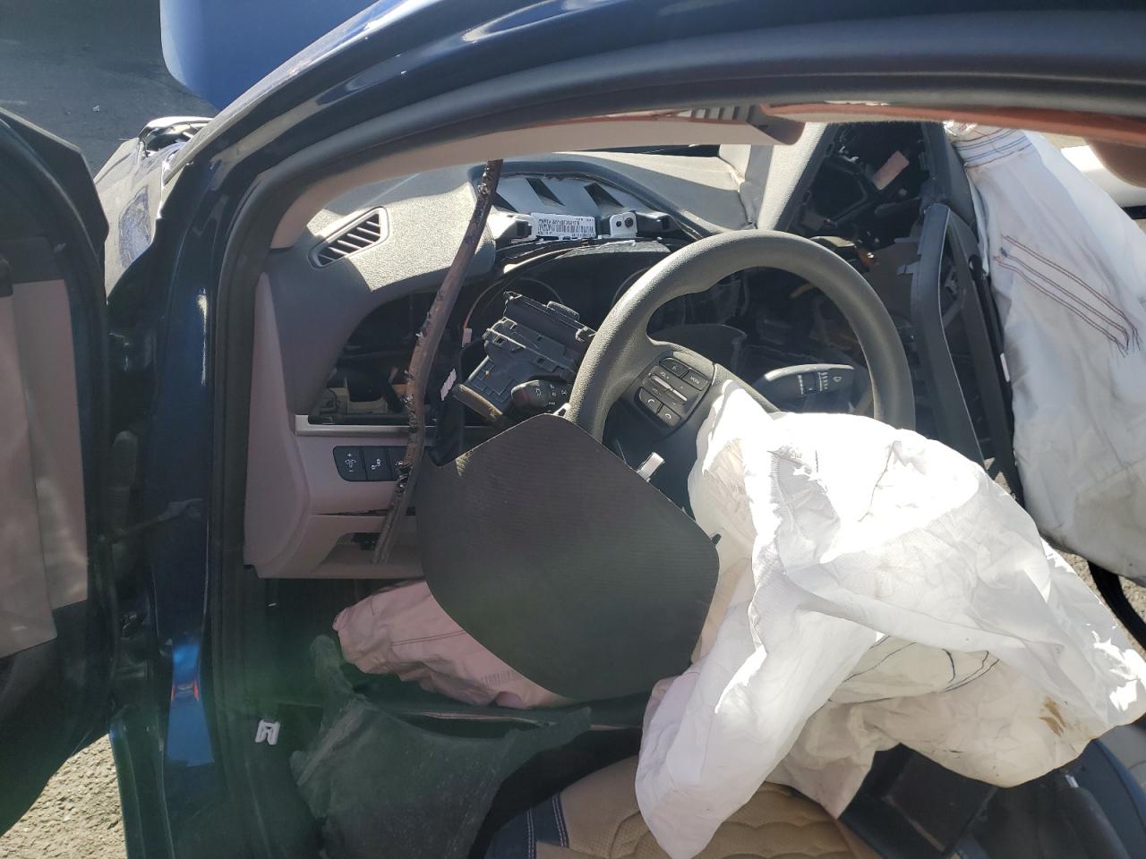 2020 Hyundai Elantra Sel VIN: 5NPD84LF1LH575796 Lot: 56185585