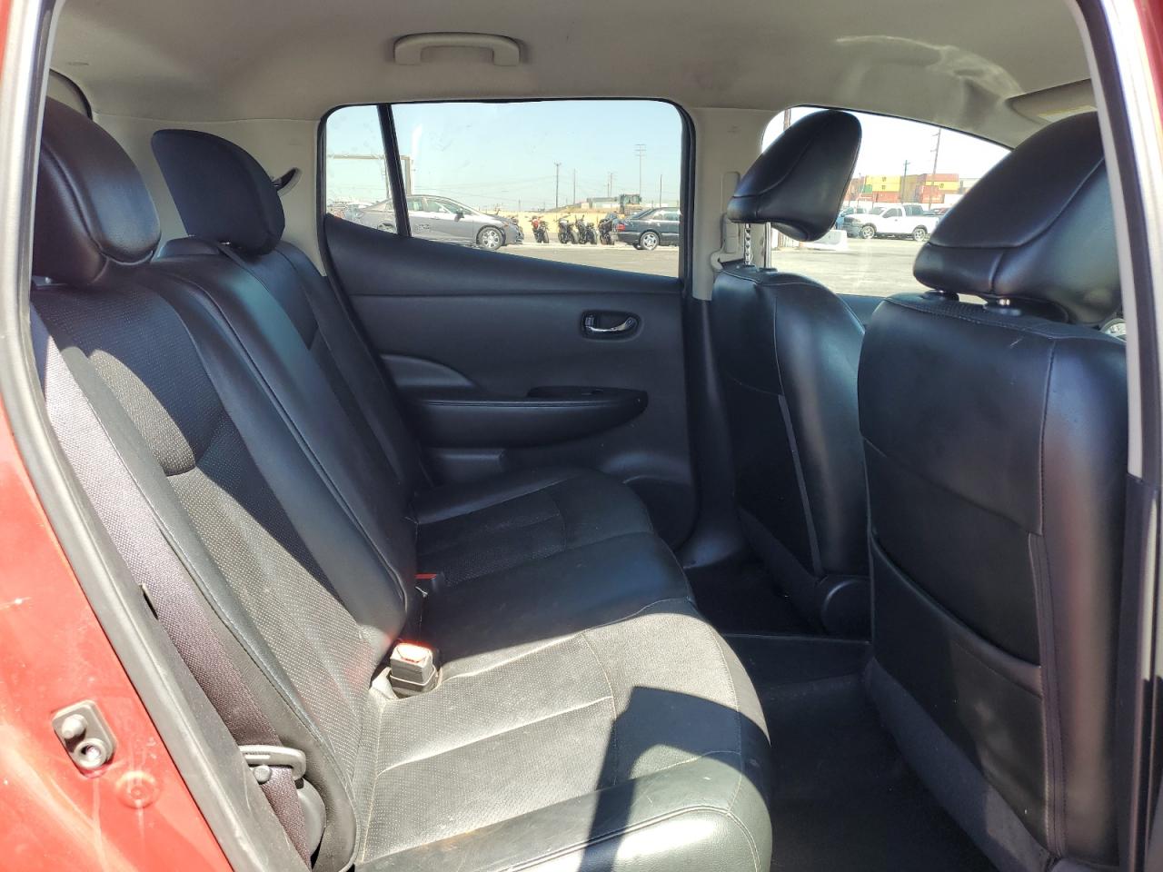 2015 Nissan Leaf S VIN: 1N4AZ0CP2FC300395 Lot: 56514405