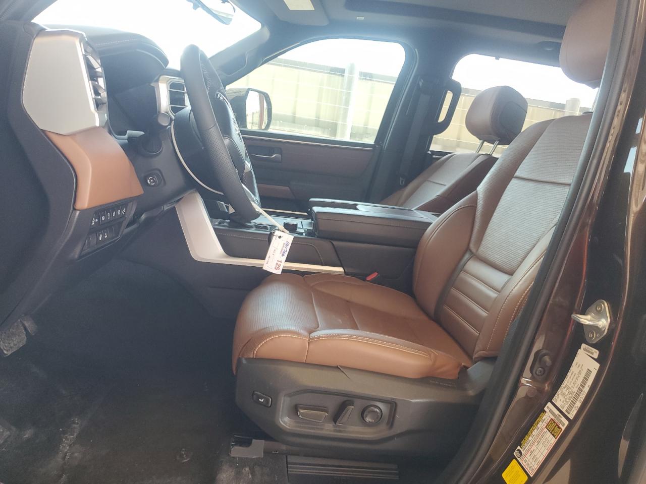 2024 Toyota Tundra Crewmax Platinum VIN: 5TFMA5DB2RXZ16935 Lot: 55741995