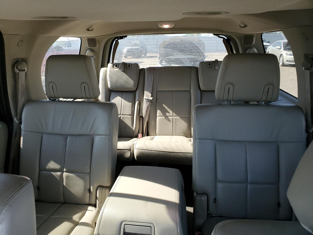 2010 Lincoln Navigator VIN: 5LMJJ2J56AEJ02164 Lot: 56325935