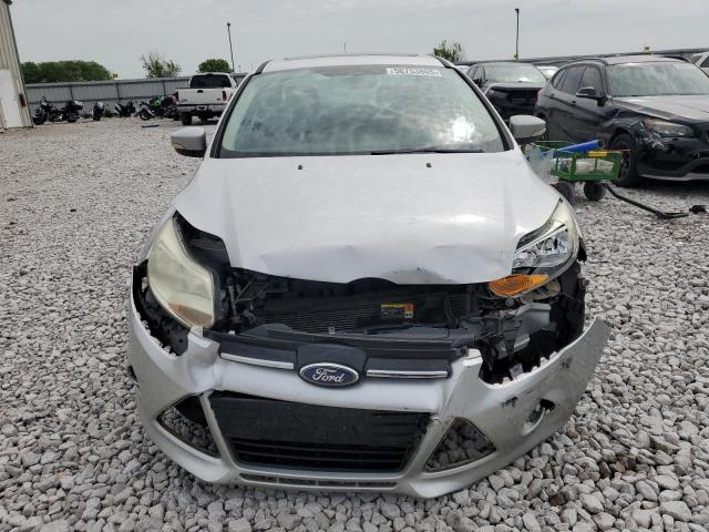 Sedans FORD FOCUS 2012 Silver