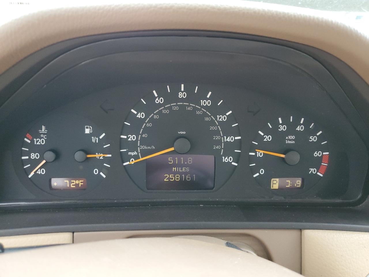 2000 Mercedes-Benz E 320 4Matic VIN: WDBJH82J7YX041308 Lot: 57143515