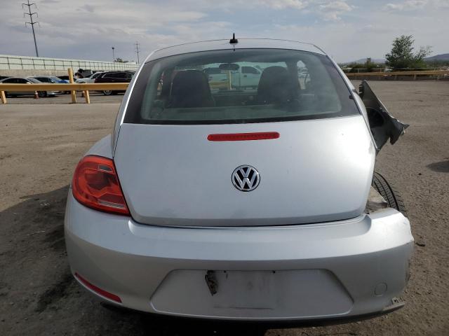  VOLKSWAGEN BEETLE 2013 Srebrny
