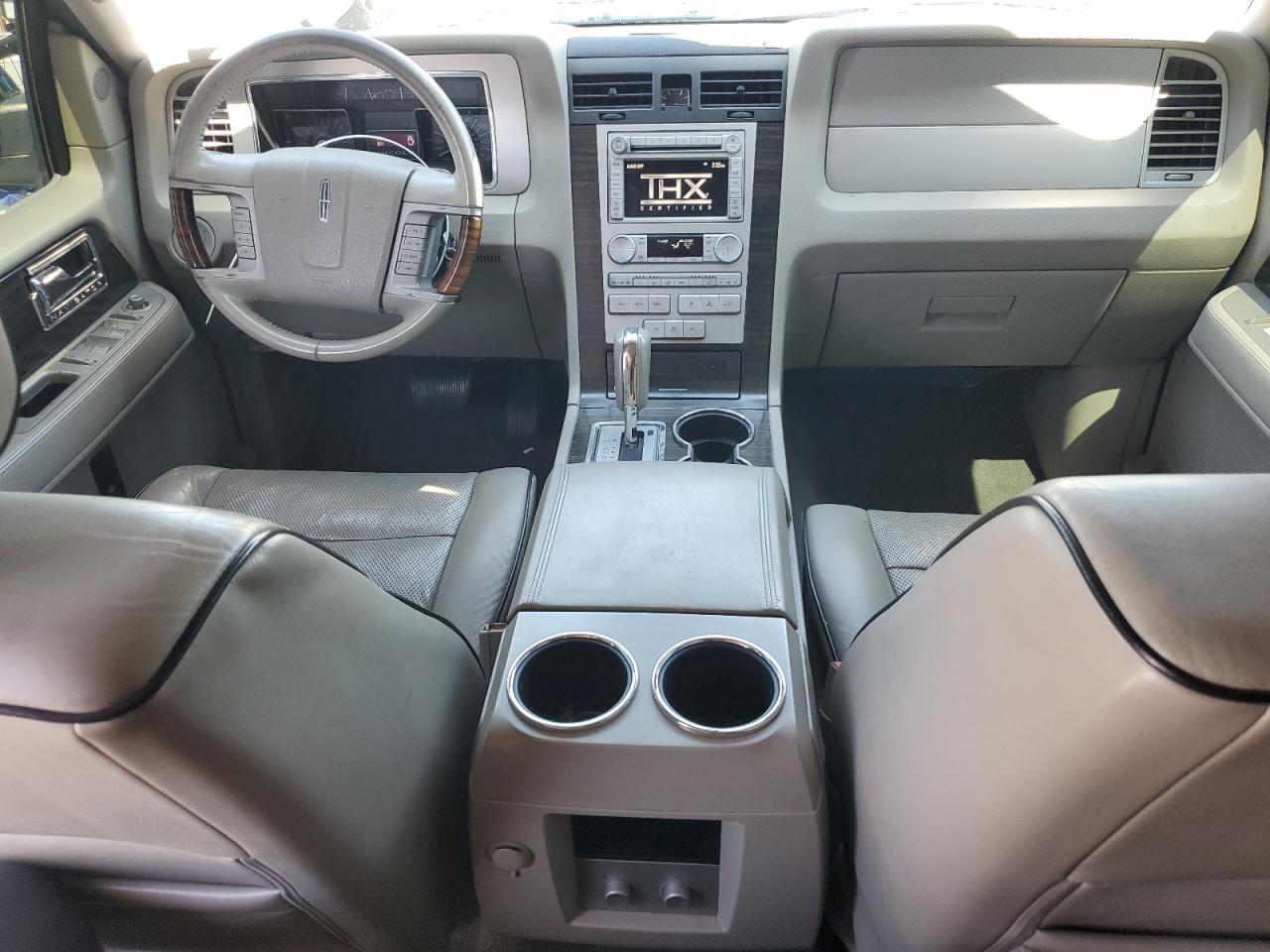 2007 Lincoln Navigator VIN: 5LMFU28537LJ10469 Lot: 56189585