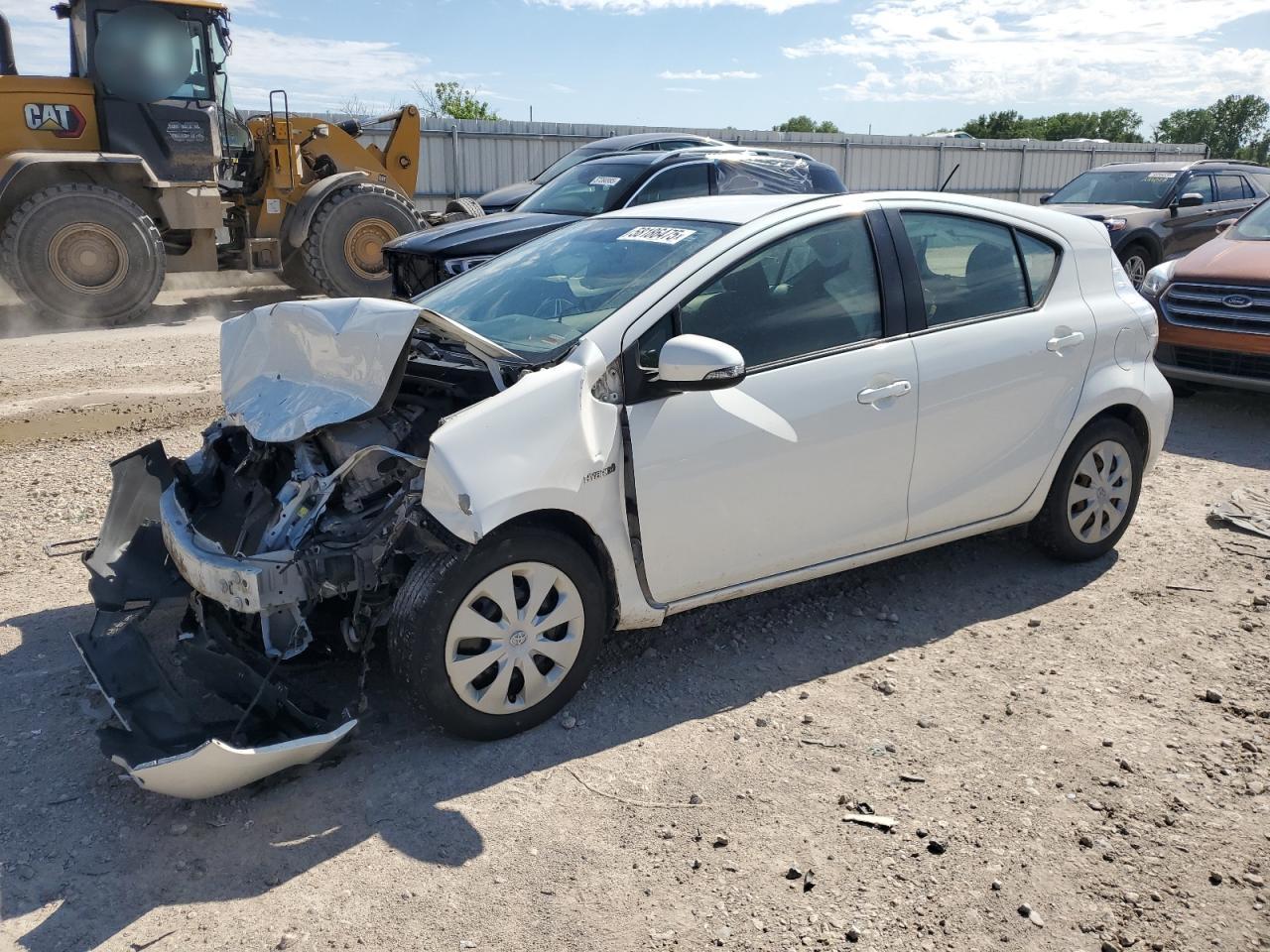 2013 Toyota Prius C იყიდება Kansas City-ში, KS - Front End
