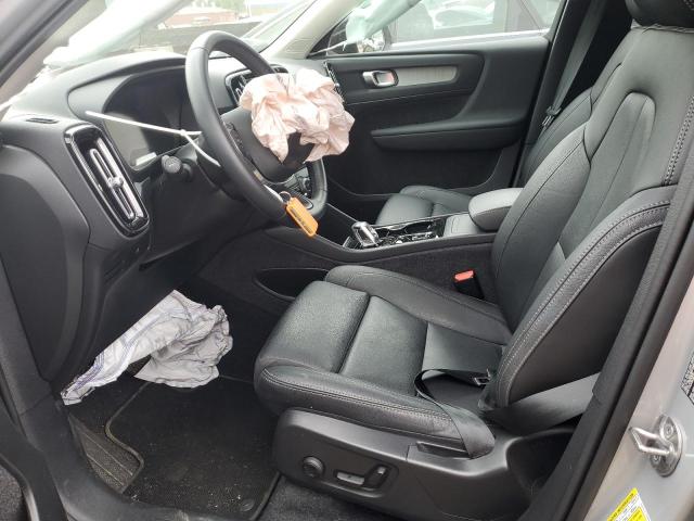  VOLVO XC40 PLUS 2024 Серый