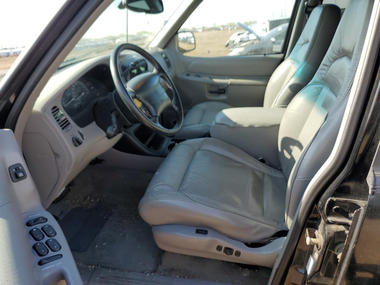 1997 Mercury Mountaineer VIN: 4M2DU55P5VUJ62435 Lot: 55804335